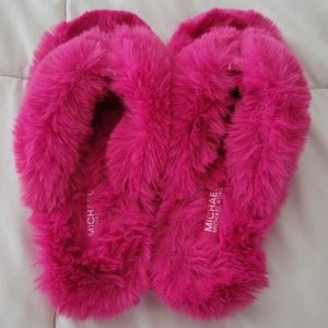 Michael Kors fluffy pink sandles/slippers size 7